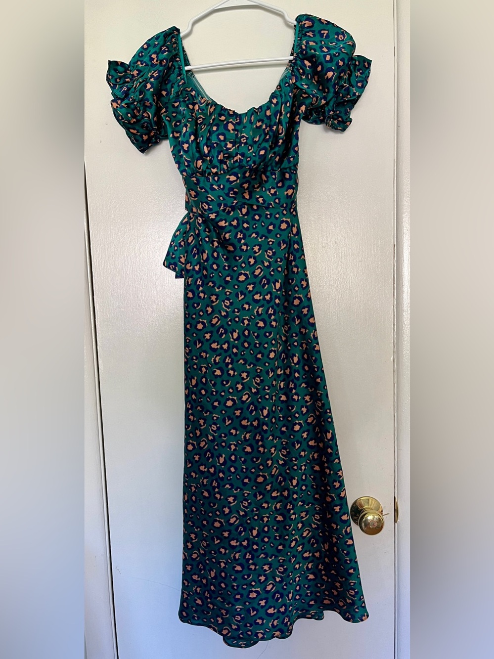 Hello Molly Off Shoulder Spiced Ginger Medley Maxi Dress in Green Leopard - Picture 9 of 16